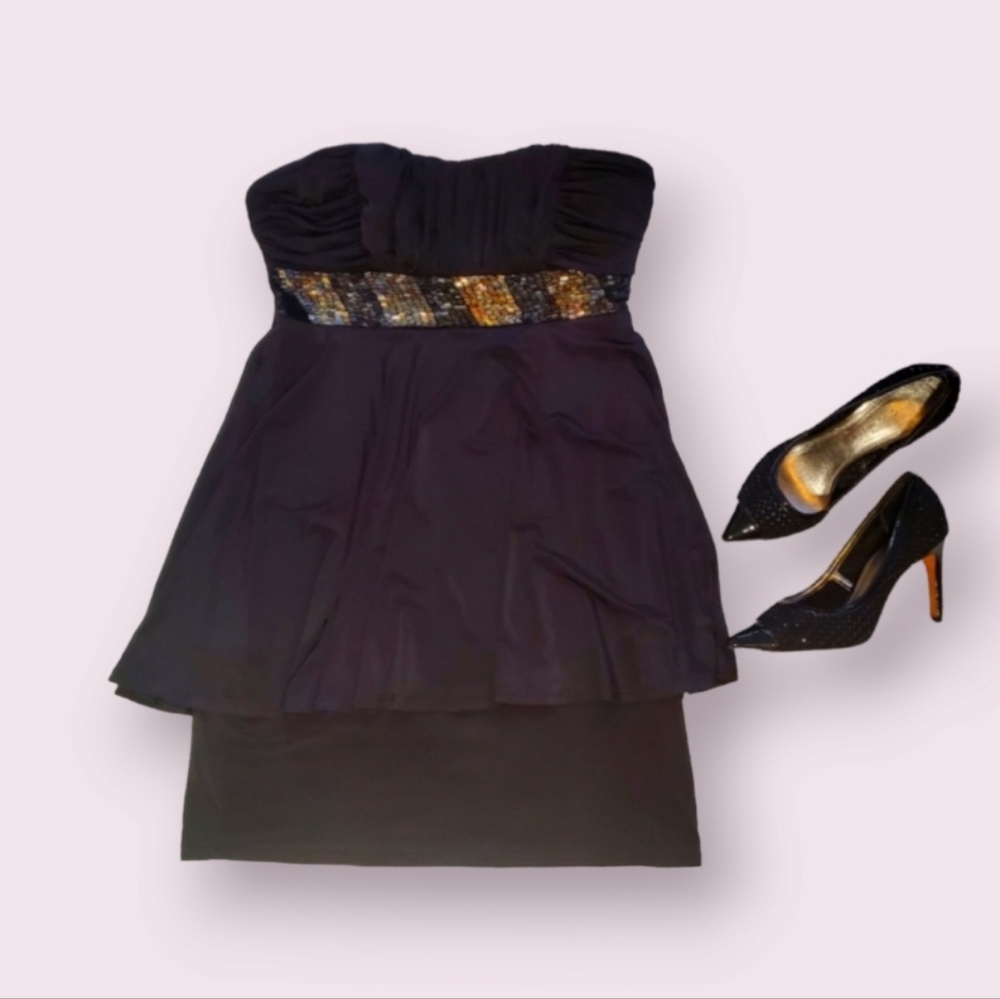 🖤❤️‍🔥🖤Sexy little black cocktail dress.🖤❤️‍🔥🖤